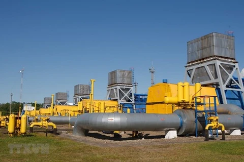 Đường ống dẫn khí đốt tại cơ sở dự trữ khí đốt Bilche-Volytsko-Uherske ở gần làng Bilche, khu vực Lviv, Ukraine. (Ảnh: AFP/TTXVN) 