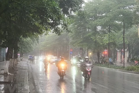 Chiều tối 18/8, khu vực Bắc Bộ có mưa vừa, mưa to và dông.(Ảnh: Huy Khánh/Vietnam+) 