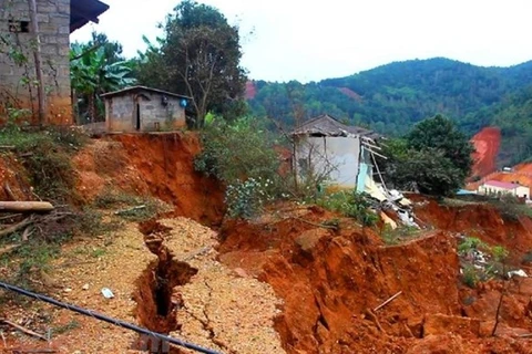 Sạt lở đất. (Ảnh: Hùng Võ/Vietnam+)