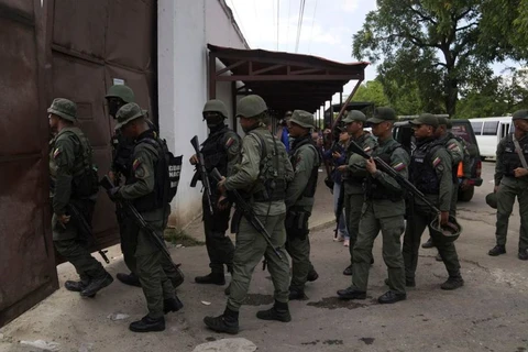 Binh sỹ Venezuela tham gia triệt phá băng đảng Tren de Aragua tại Nhà tù Tocoron. (Nguồn: AP) 