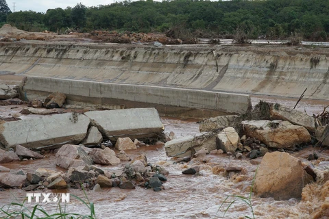 Hiện trường vụ vỡ đập Thủy điện Ia Glae 2 ở huyện Chư Prông, tỉnh Gia Lai. (Ảnh: Hoài Nam/TTXVN) 