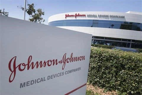 Công ty Johnson & Johnson tại Irvine, bang California (Mỹ). (Ảnh: AFP/TTXVN) 