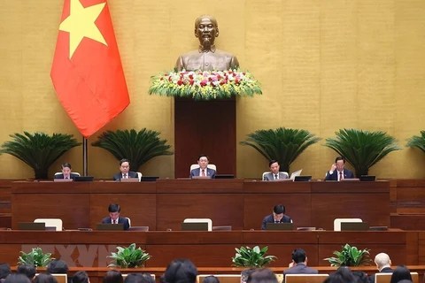 Chủ tịch Quốc hội Vương Đình Huệ và các Phó Chủ tịch điều hành phiên họp. (Ảnh: Dương Giang/TTXVN) 