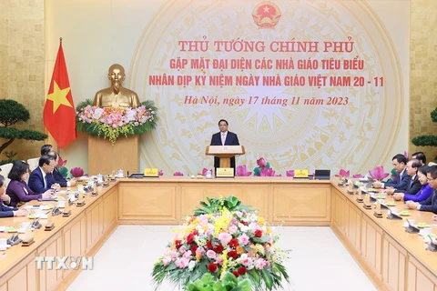 Thủ tướng Phạm Minh Chính gặp mặt các nhà giáo tiêu biểu