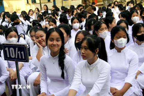 Quảng Bình hỗ trợ hơn 5 tỷ đồng học phí cho học sinh Trung học Phổ thông. (Nguồn: TTXVN)