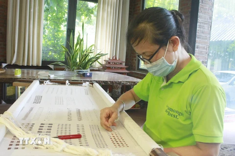 Làng nghề thêu ren Văn Lâm - Gìn giữ nét đẹp truyền thống trong từng mũi chỉ