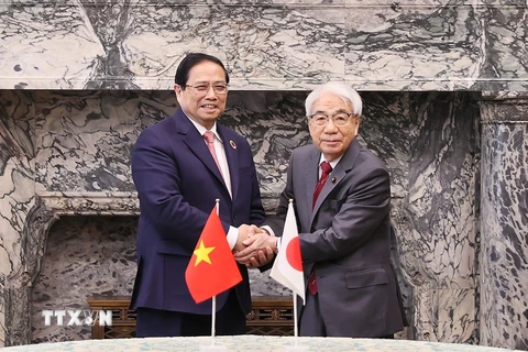 Thủ tướng Phạm Minh Chính gặp Chủ tịch Thượng viện Nhật Bản Otsuji Hidehisa. (Ảnh: Dương Giang/TTXVN)