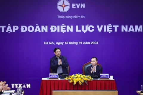 Thủ tướng Phạm Minh Chính làm việc với Tập đoàn Điện lực Việt Nam (EVN). (Ảnh: Dương Giang/TTXVN)