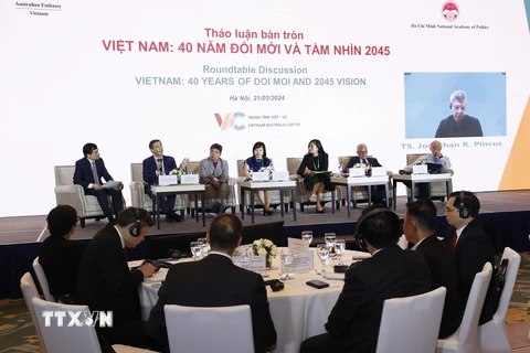 Quang cảnh hội thảo Việt Nam: 40 năm Đổi mới và tầm nhìn 2045. (Ảnh: Văn Điệp/TTXVN)