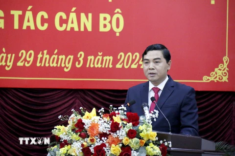 Ông Nguyễn Hoài Anh, Bí thư Tỉnh ủy Bình Thuận nhiệm kỳ 2020-2025 phát biểu nhận nhiệm vụ. (Ảnh: Nguyễn Thanh/TTXVN)