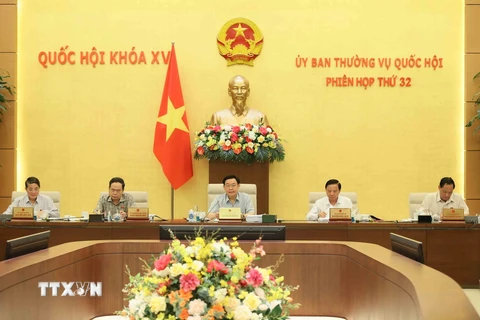 Chủ tịch Quốc hội Vương Đình Huệ và các Phó Chủ tịch Quốc hội tại phiên họp. (Ảnh: An Đăng/TTXVN)