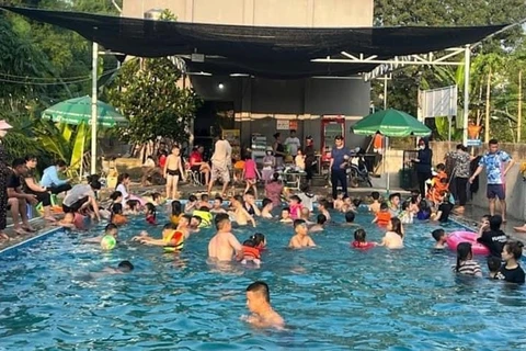 Bể bơi tại thôn Hùng Xuân 2, xã Xuân Giao nơi xảy ra vụ việc.