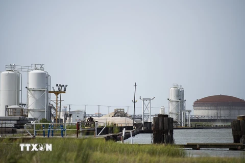 Cơ sở xử lý khí đốt tự nhiên hóa lỏng ở Louisiana, Mỹ. (Ảnh: AFP/TTXVN)