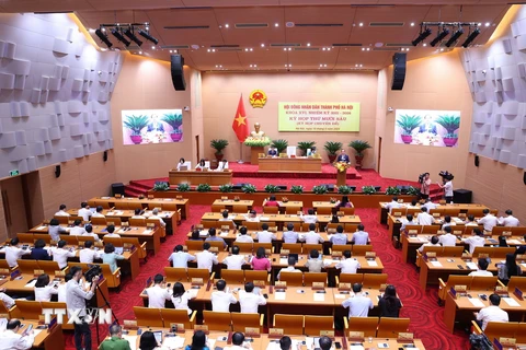 Toàn cảnh phiên khai mạc Kỳ họp thứ 16 Hội đồng Nhân dân thành phố Hà Nội khóa 16. (Ảnh: Văn Điệp/TTXVN)