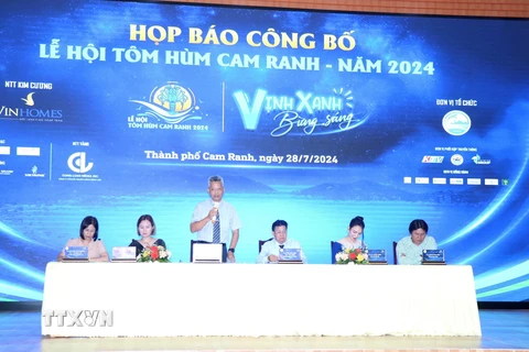 Họp báo giới thiệu Lễ hội Tôm hùm Cam Ranh năm 2024, với chủ đề “Vịnh xanh bừng sáng.” (Ảnh: Đặng Tuấn/TTXVN)