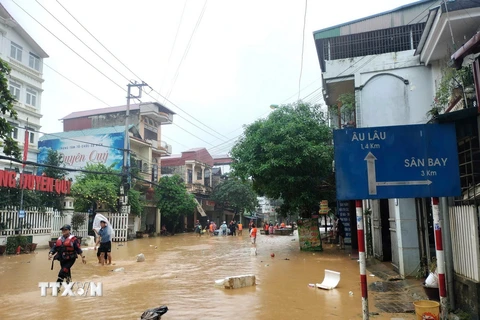 Khu vực xảy ra vụ lật thuyền khiến tình nguyện viên tham gia cứu hộ tử vong. (Ảnh: Tuấn Anh/TTXVN)