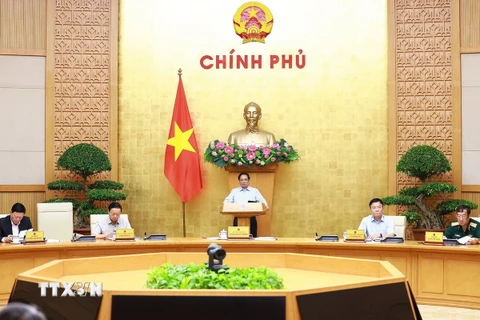 Thủ tướng Phạm Minh Chính chủ trì Phiên họp Chính phủ chuyên đề pháp luật. (Ảnh: Dương Giang/TTXVN)