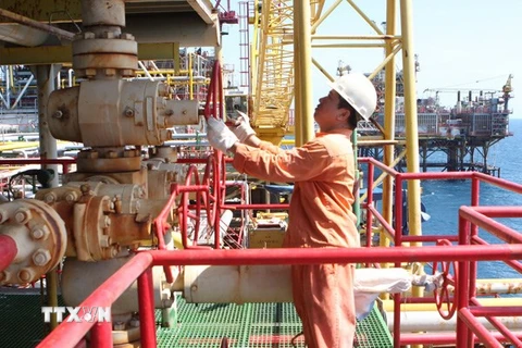 Tháng Mười Một: CPI giảm 0,27% do tác động từ giá xăng, dầu