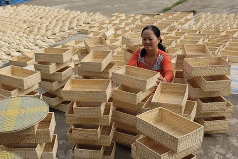 Làng nghề truyền thống mây tre đan Phú Vinh. (Nguồn: TTXVN)