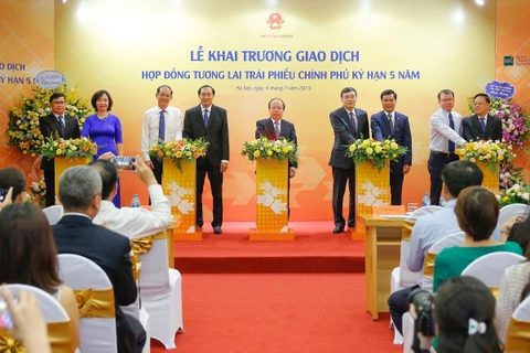 Khai trương giao dịch Hợp đồng tương lai Trái phiếu Chính phủ, ngày 4/7. (Ảnh: BTC/Vietnam+)