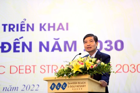 Thứ trưởng Bộ Tài chính Tạ Anh Tuấn phát biểu tại Hội nghị phổ biến Chiến lược nợ công đến năm 2030. (Ảnh: Vietnam+)