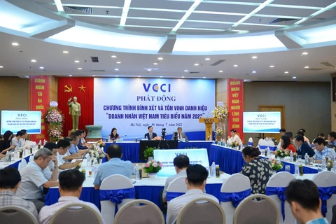 Lễ phát động Chương trình bình xét và trao tặng danh hiệu “Doanh nhân Việt Nam tiêu biểu” năm 2022, ngày 30/7. (Ảnh: Vietnam+)