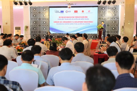 Hội thảo Quy hoạch và phát triển bền vững đô thị bền vững Vùng Bắc Trung Bộ và duyên hải miền Trung, ngày 14/7.(Ảnh: PV/Vietnam+)