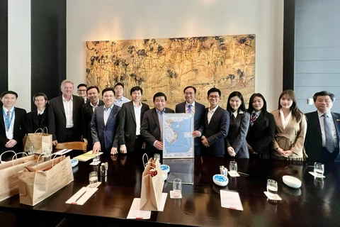 Bộ trưởng Bộ Kế hoạch và Đầu tư Nguyễn Chí Dũng đã có các hoạt động tiếp xúc song phương, gặp mạng lưới đổi mới sáng tạo Việt Nam tại Australia và làm việc với một số đối tác trong lĩnh vực hydrogen. (Ảnh: CTV/Vietnam+)