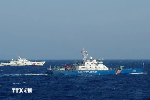 [Video] Tàu Trung Quốc cản phá trái phép tàu kiểm ngư Việt Nam