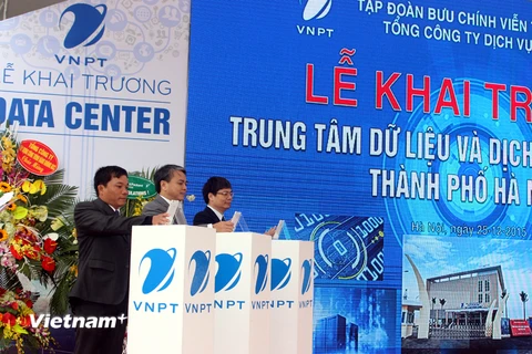 Lãnh đạo VNPT khai trương Trung tâm dữ liệu tại Hà Nội. (Nguồn: VNPT VinaPhone)