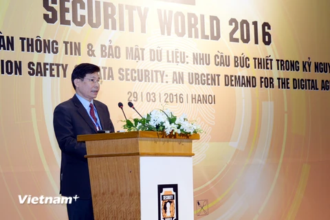 Đại tá Nguyễn Văn Thỉnh cho biết, trong năm 2015 có 597 nhóm tin tặc khác nhau đã tham gia tấn công các cổng thông tin điện tử của Việt Nam. (Ảnh: M.V/Vietnam+)