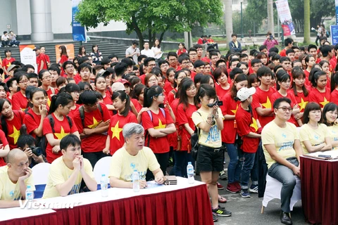 Rất đông sinh viên tham gia hưởng ứng Ngày sở hữu trí tuệ thế giới. (Ảnh: T.H/Vietnam+)
