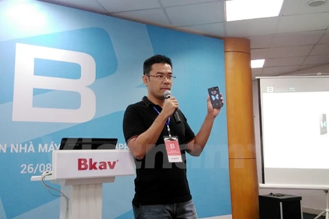 Bphone của Bkav từng là sản phẩm thu hút rất nhiều sự quan tâm của giới công nghệ Việt. (Ảnh: Vietnam+)