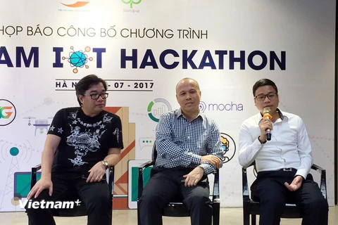 Ông Phùng Văn Cường, Phó Tổng Giám đốc Viettel Telecom cho biết, đơn vị này sẽ hành và cùng xây dựng sản phẩm với các đội đoạt giải tại cuộc thi. (Ảnh: T.H/Vietnam+)