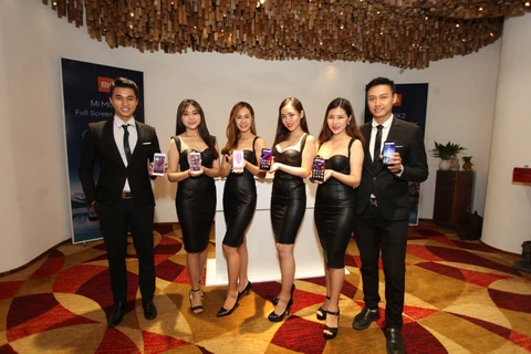 Mi MIX 2 của Xiaomi chính thức được bán tại thị trường Việt Nam. (Ảnh: BTC)