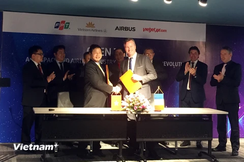 FPT và Airbus chính thức "bắt tay" cùng phát triển nền tảng công nghệ Skywise phục vụ ngành hàng không. (Ảnh: T.H/Vietnam+)