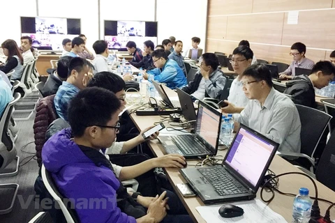 Việc tham gia diễn tập sẽ giúp các kỹ thuật viên nâng cao nghiệp vụ trong việc ứng phó với mã độc IoT. (Ảnh minh họa: Vietnam+)