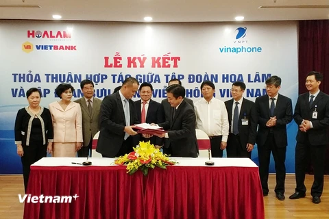 Với thỏa thuận được ký kết, các đơn vị thuộc VNPT sẽ cung cấp giải pháp cho Tập đoàn Hoa Lâm. (Nguồn: CTV/Vietnam+)