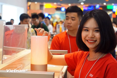 Cửa hàng ủy quyền Mi Store đầu tiên tại Hà Nội của Xiaomi được khai trương ngày 12/5. (Ảnh: Minh Châu/Vietnam+)