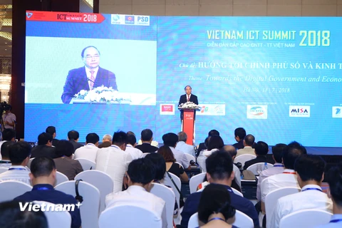 Thủ tướng Chính phủ Nguyễn Xuân Phúc tham dự và có bài phát biểu quan trọng tại ICT Summit 2018. (Ảnh: Minh Quyết/Vietnam+)