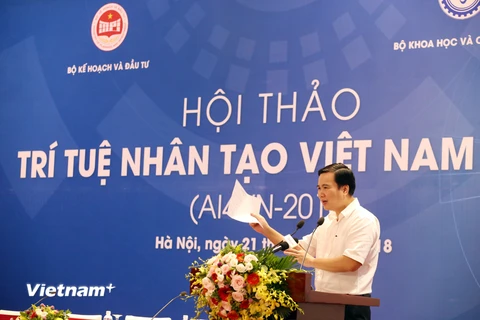 Thứ trưởng Bùi Thế Duy mong muốn các nhà khoa học, chuyên gia cùng tạo thành mạng lưới để phát triển AI Việt Nam. (Ảnh: T.A/Vietnam+) 