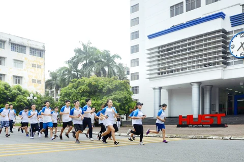 Sinh viên trường Đại học Bách Khoa Hà Nội tự tổ chức một buổi chạy cho UpRace. (Nguồn: BTC)