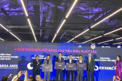 VNPT HKD và OneSME được vinh danh tại Lễ công bố giải pháp đổi mới sáng tạo Việt Nam 2023. (Ảnh: PV/Vietnam+)