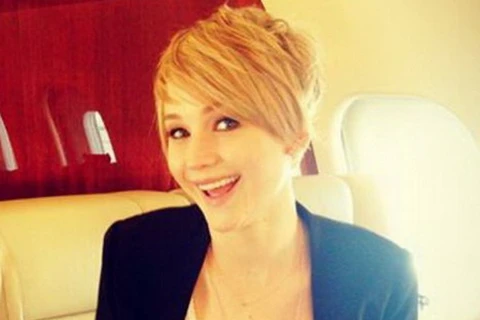 Jennifer Lawrence gây bất ngờ với kiểu đầu pixie mới 