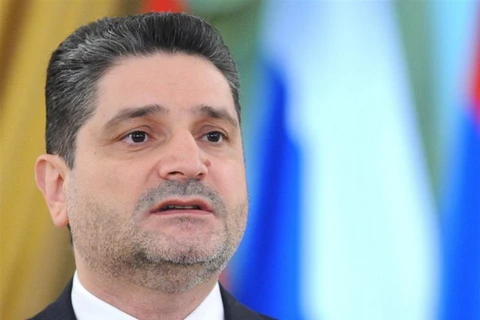 Tổng thống Armenia chấp thuận để thủ tướng từ chức