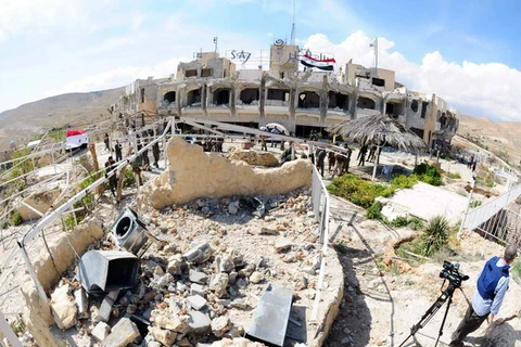 Quân đội Syria giành lại nhiều thị trấn ở biên giới với Liban