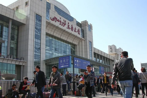 Trung Quốc siết chặt an ninh sau vụ nổ ở nhà ga Tân Cương