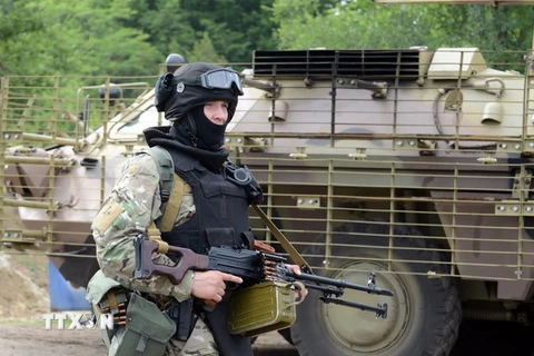 Nga: "Lệnh ngừng bắn lâu dài" ở Đông Ukraine là cần thiết