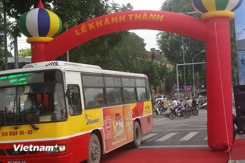 Hà Nội: Khánh thành tuyến đường cho xe buýt do Pháp tài trợ
