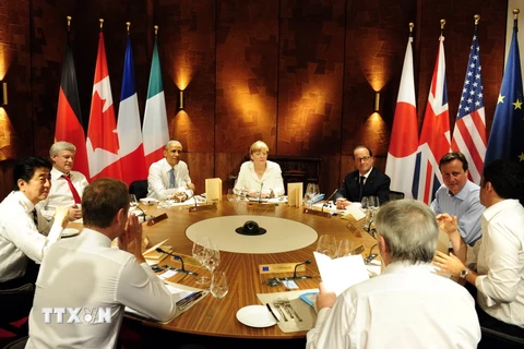 Các nhà lãnh đạo G7 thảo luận tại Hội nghị ngày 7/6. (Nguồn: AFP/TTXVN)